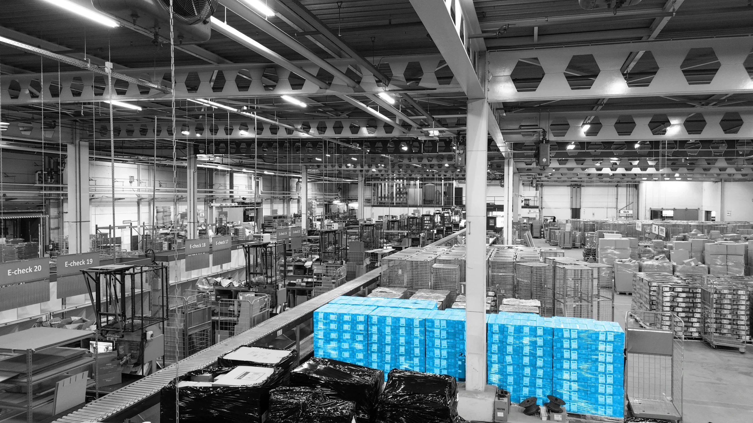 Amazon Logistikzentren versus Monta: Finde deinen richtigen Partner